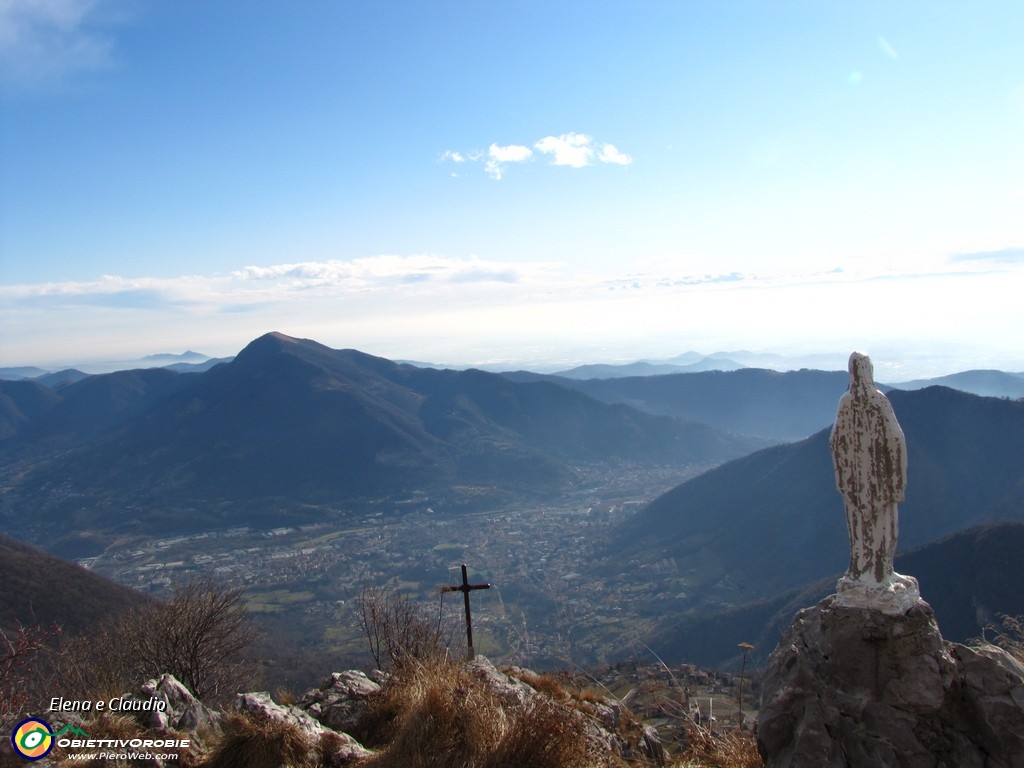 12 Panorama di vetta.JPG